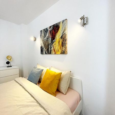 Alegro Studio Apartment Bucharest Exterior photo